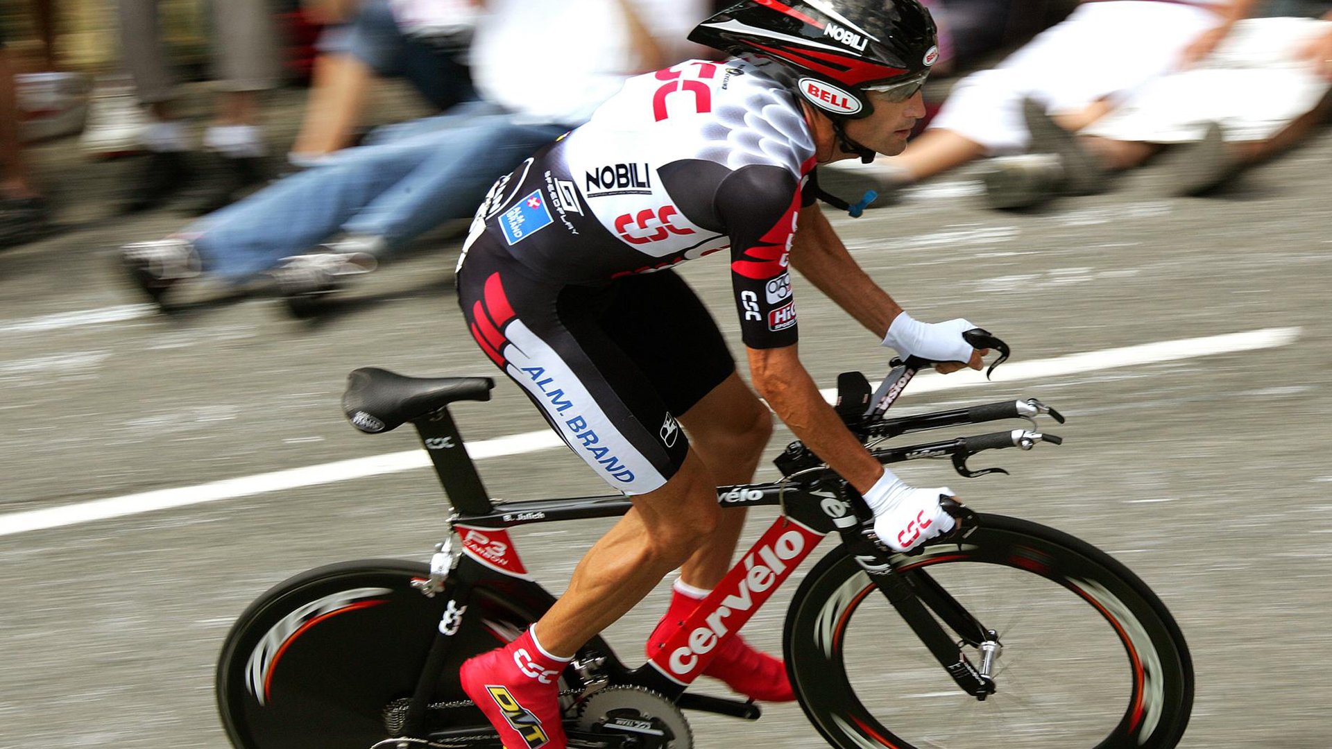 JIU YOU GAME-杨瀚森在训练中展示强烈求胜欲望，杨翰林简介